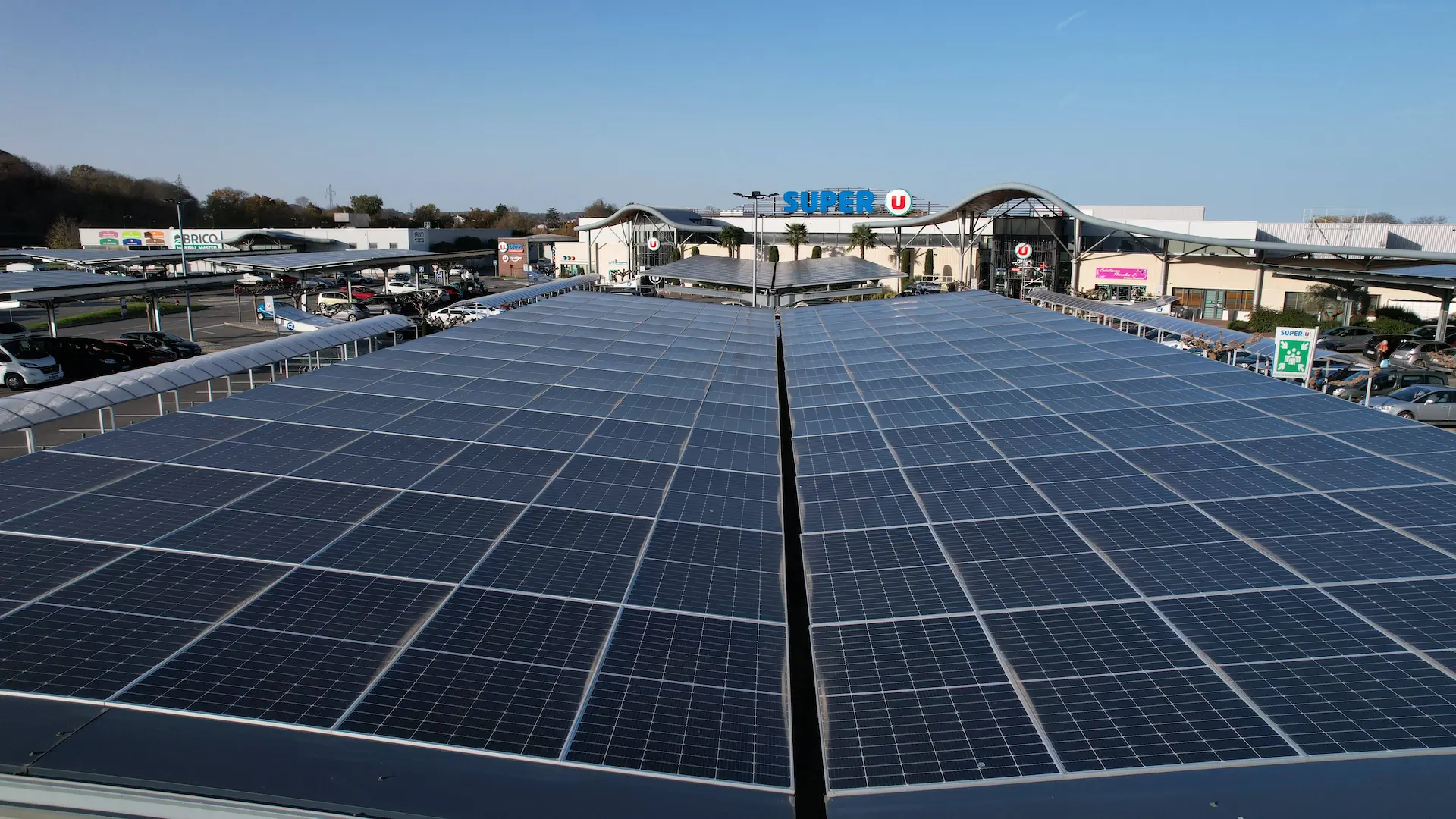 Des ombrières de parking solaires pour couvrir le Super U de Huos (31)