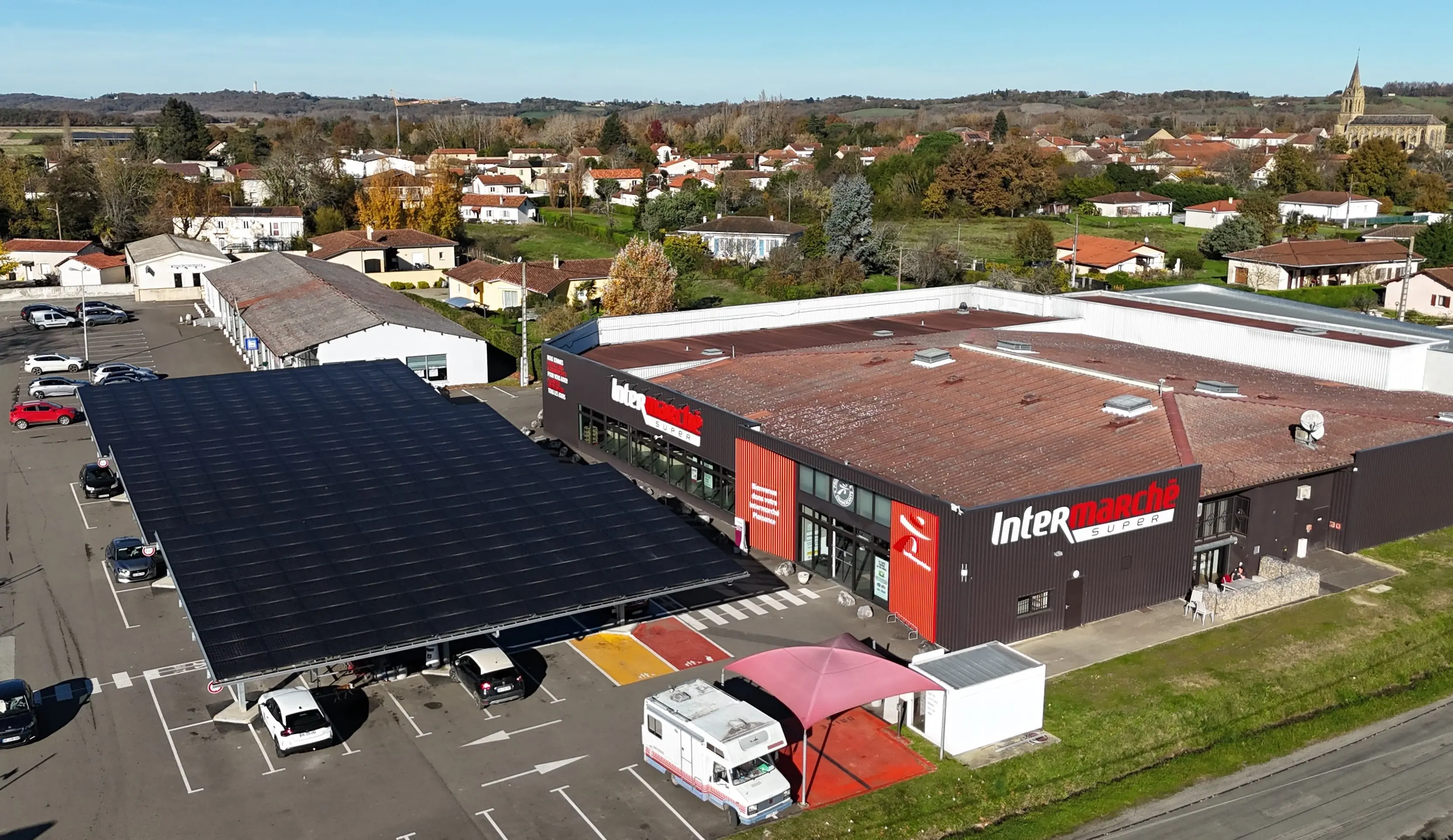 Ombrières Monopentes sur l'Intermarché de Plaisance du Gers (32)