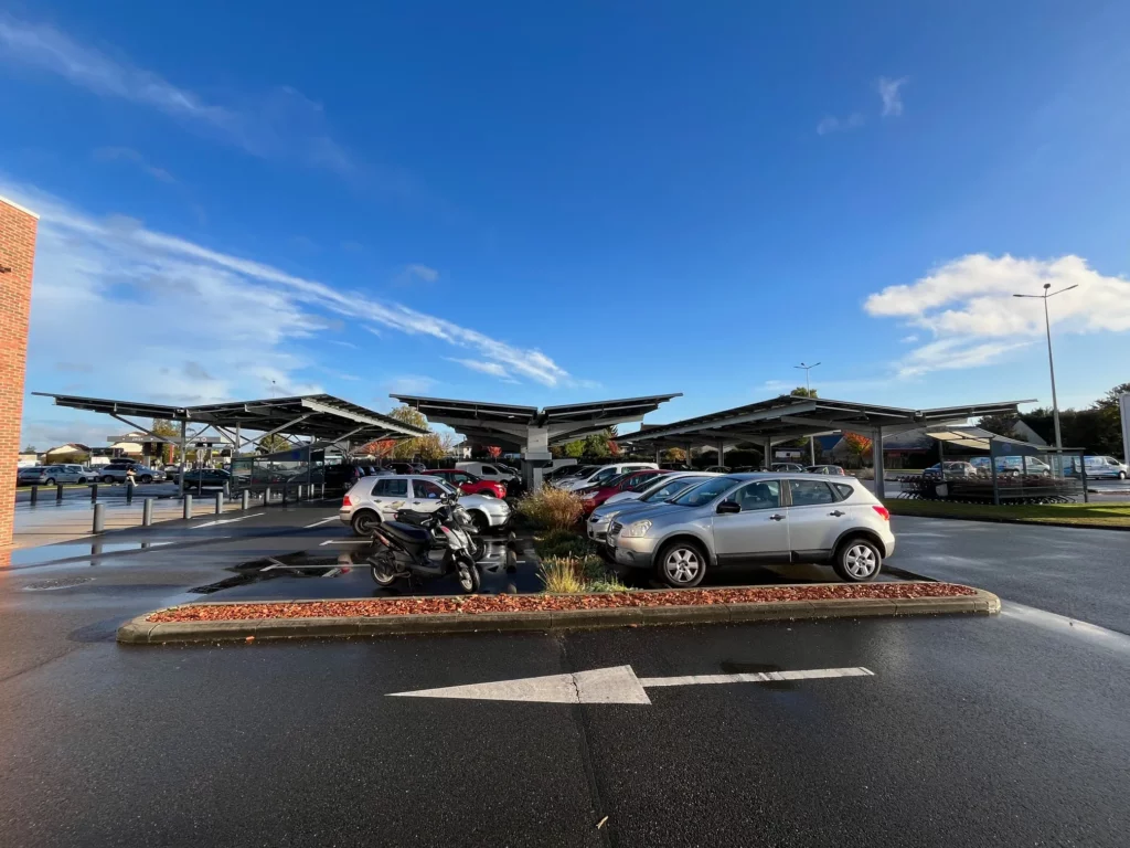 Ombrière solaire SUPER U DURTAL Developp'SUN