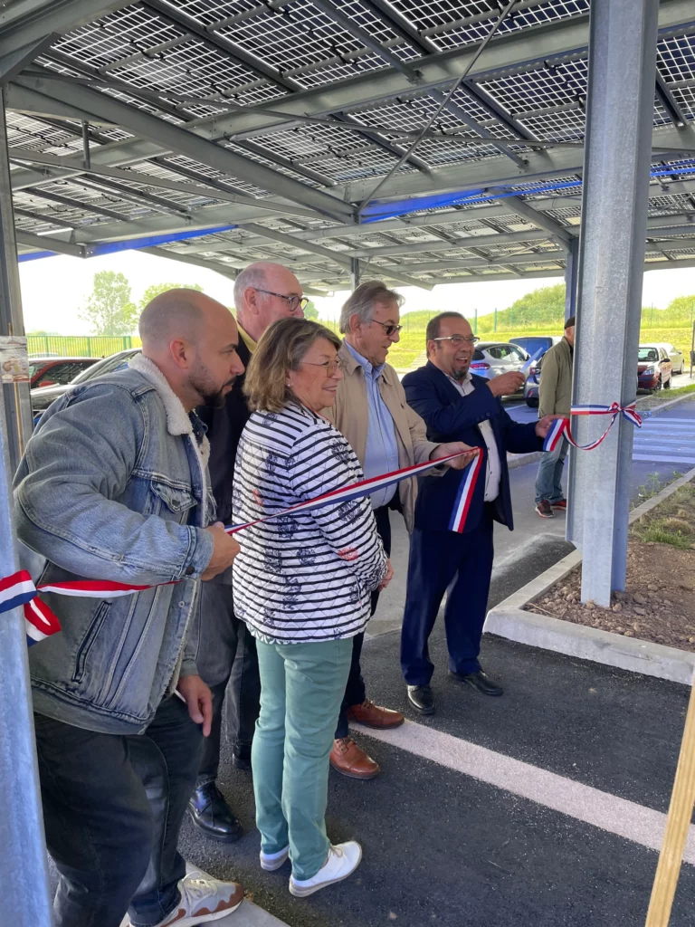 Inauguration des ombrières Developp'Sun sur le parking du Intermarché